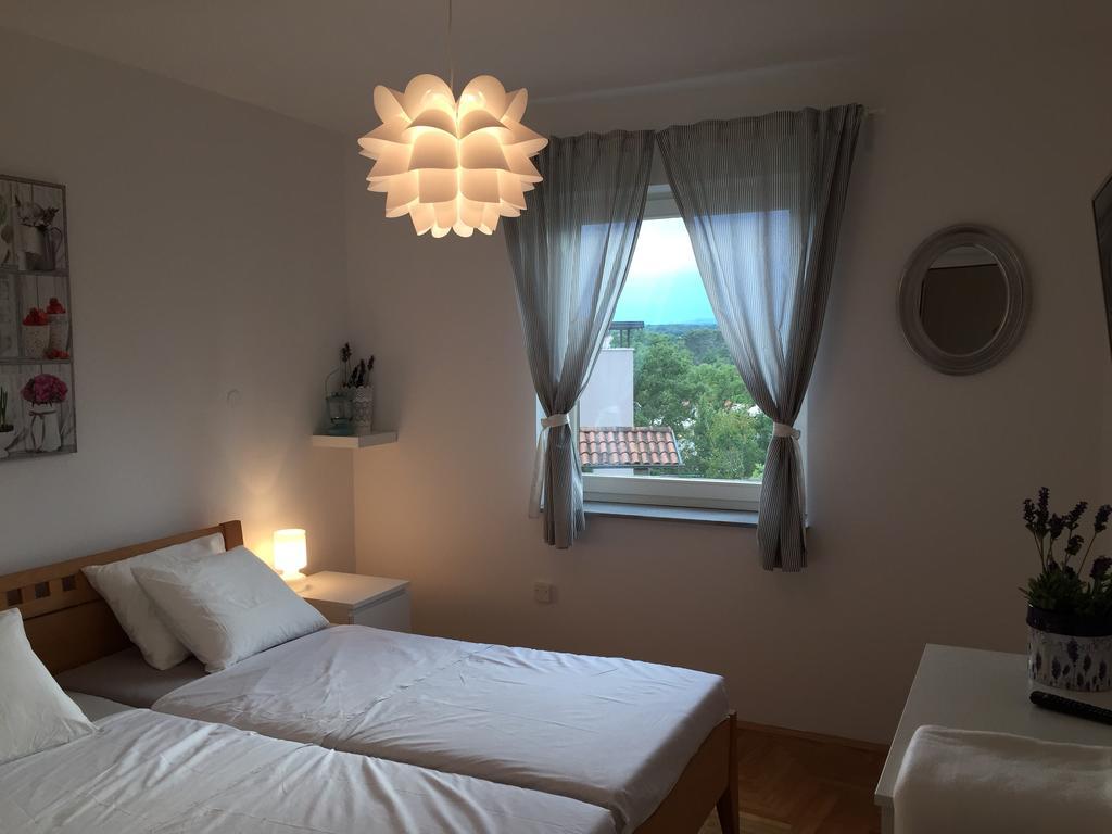 Apartments Papalinna Malinska Ruang foto