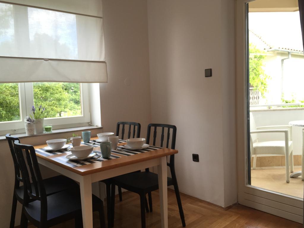 Apartments Papalinna Malinska Ruang foto