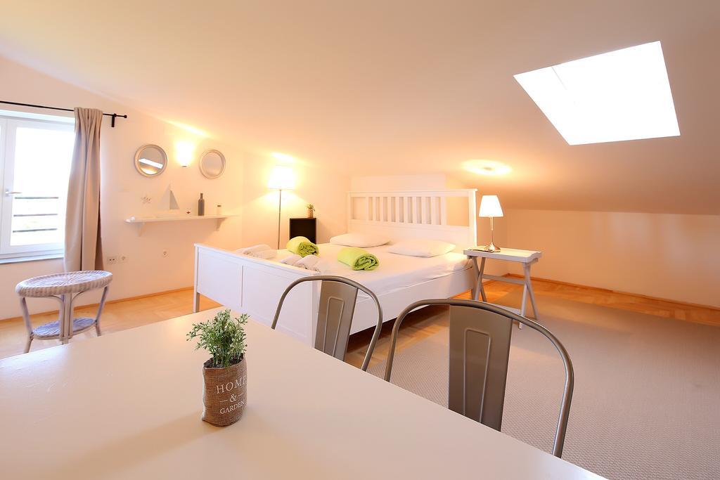 Apartments Papalinna Malinska Bagian luar foto